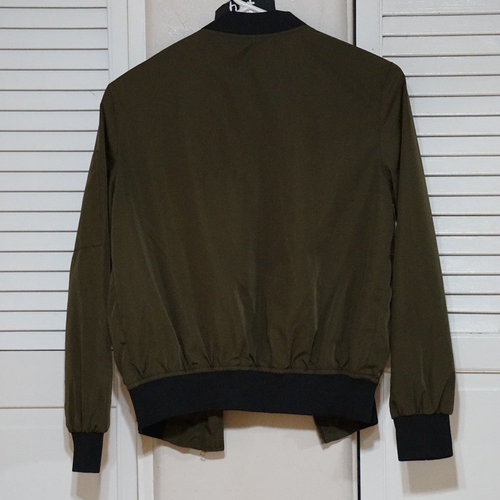 Bomber - Picture 2 of 3